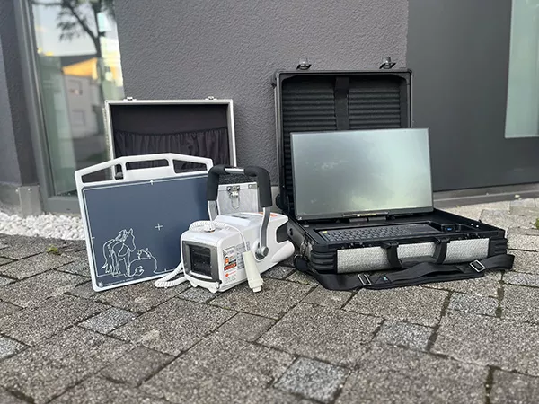Tierarzt Francesc Notfallkoffer1
